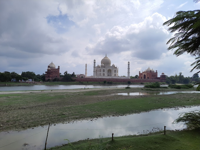 Taj Mahal Photos 